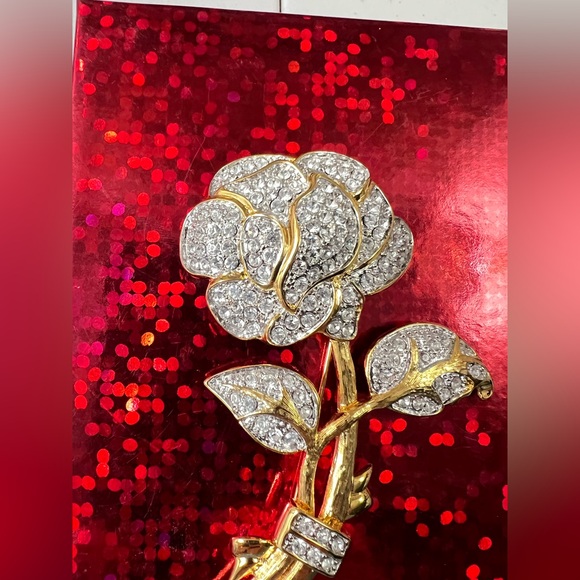 Vintage 1980’s Nolan Miller Elegant Gold Paved Rhinestone Flower  Brooch 3.5” - Picture 3 of 7